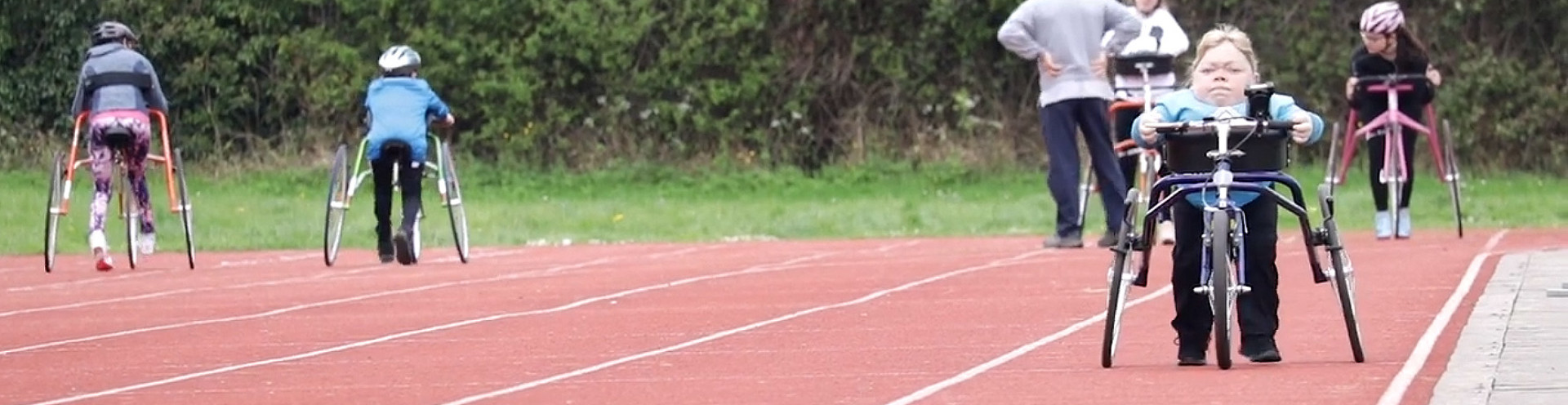 Race runners in the field